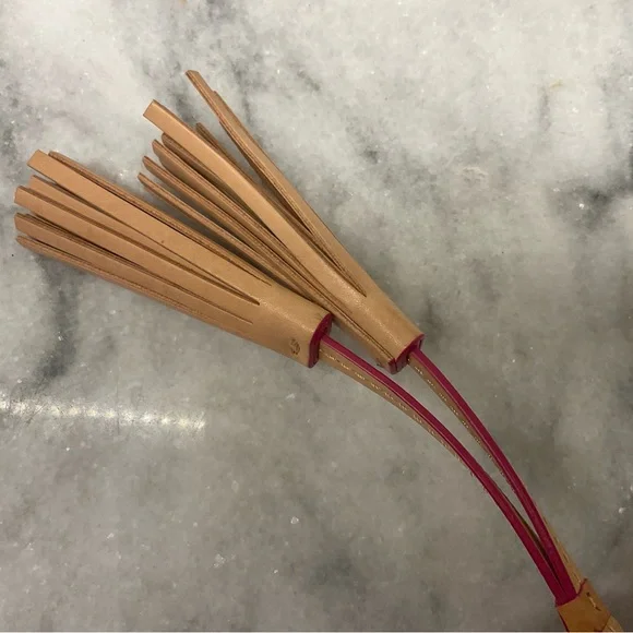 Dooney & Bourke Pink Disney dogs satchel - Picture 7 of 10